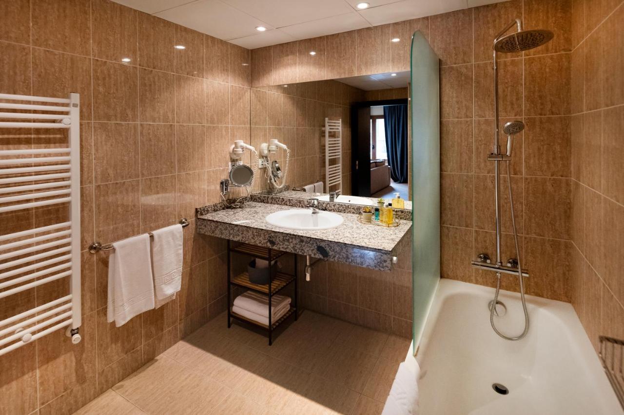 Apartaments Sant Bernat Canillo Exteriör bild